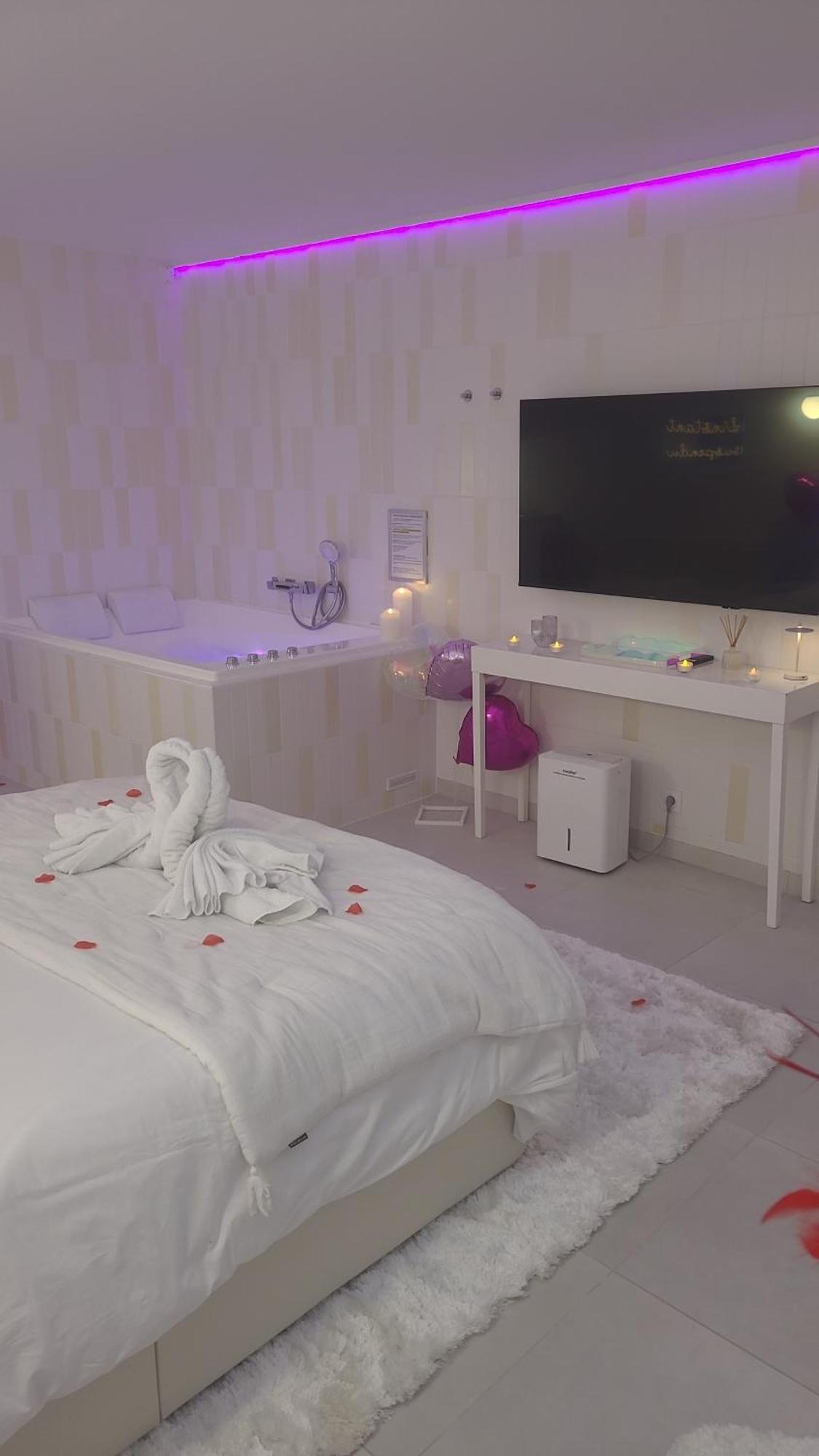 Love Room A 30 Mn Des Plages Et De Vannes Questembert Экстерьер фото